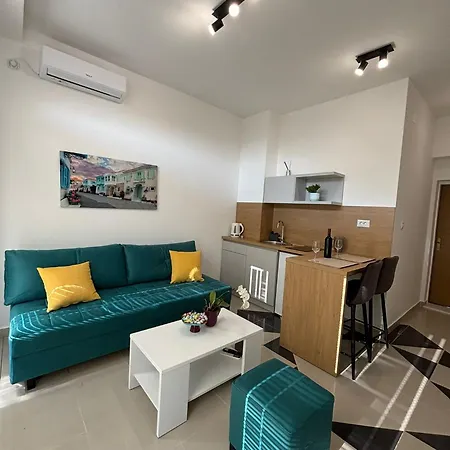 Apartment Vico *
